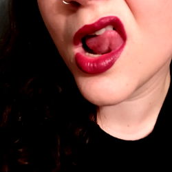 Model Morrigan J from California