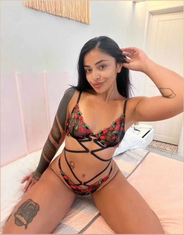 Scarlet❤️‍🔥|Kinkygirl🍑💦 photo