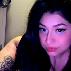 Zoeeey: Stylish Model