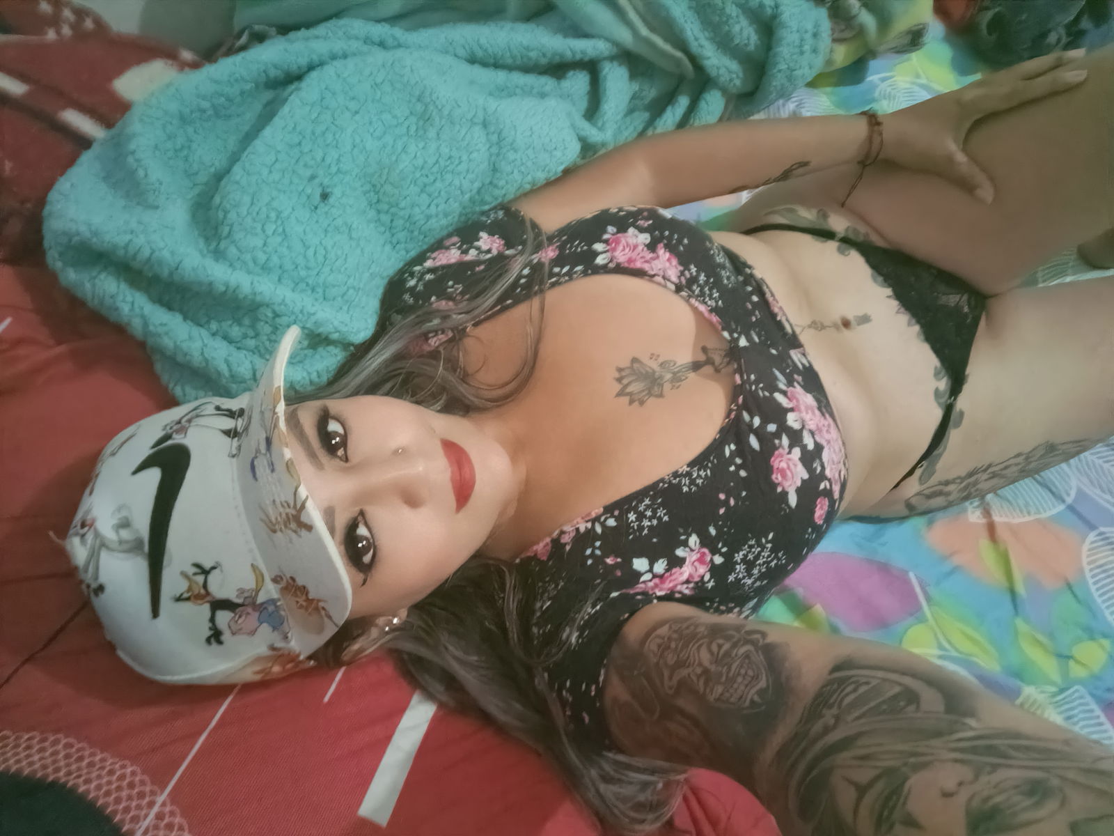 Alejita la paisita photo