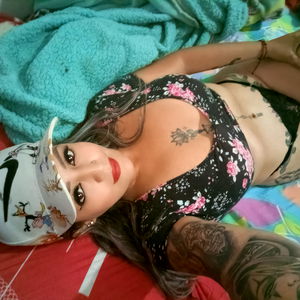 Alejita la paisita photo