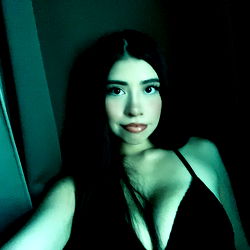 Onlyfans Model Daniela Salazar in Her Intimate Photos