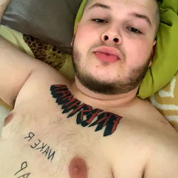 OnlyFans Model Vrabecjeborec in Casual Home Setting