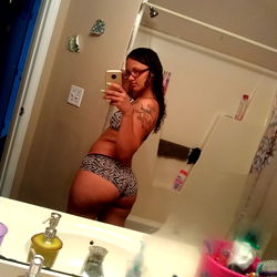 Nikole Model Profile