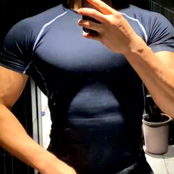 Fitness Model 子羽师兄 in Mirror Selfie