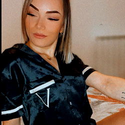 Model in a cozy ensemble with a neutral background