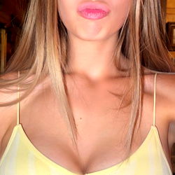 Aurorapeaksss - A Stunning OnlyFans Model