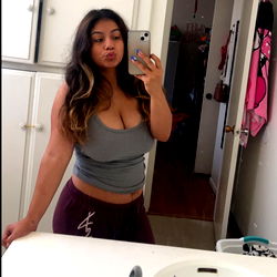 Alexiss Model Selfie