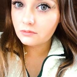 Model Vergena Fields