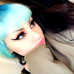 Ava Mars's Avant-Garde Makeup Look