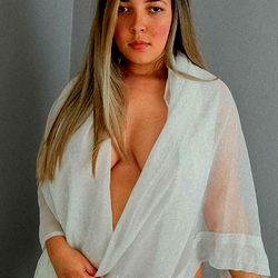 Anna Rojas: Model Photography