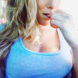 Ashlee Modeling for OnlyFans in Georgia