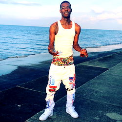 Shun, a Chicago/Atlanta Model with a Unique Style