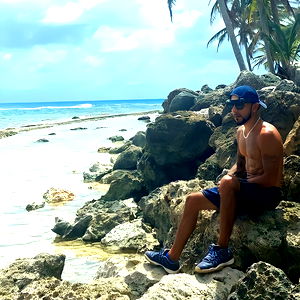 Imaginable Traveler๐ต๐ท photo