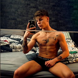 Lvs_andre Model in a Room