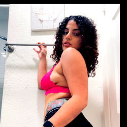 Mamiii, OnlyFans Model, Houston TX