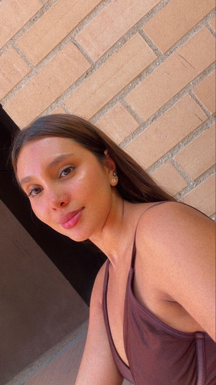 𝓢𝓵𝓲𝓶 𝓰𝓲𝓻𝓵 🍒 Annie. photo