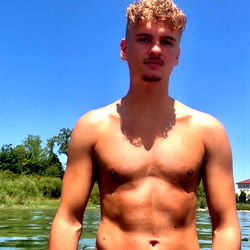 Andy, Male Model from Germany - Strong Physique