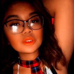 OnlyFans Model Ana's Alluring Gaze