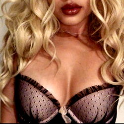 Jade AKA That 1 IG Girl 👱🏻‍♀️ photo