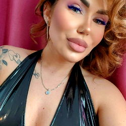 AlexaAle - Elegant Model in Stylish Attire