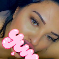 Sensual Selfie with Onlyfans Creator Kilee K