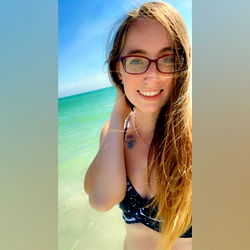 Aspen Amethyst - OnlyFans Model at the Beach