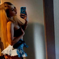 Minnie's Enchanting OnlyFans Photoshoot