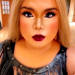 Myka MyLeah, Chicago IL