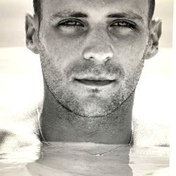 Atreyu, the Model with a Stunning Profile