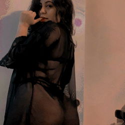 Sara G in Seductive Pose