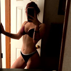 OnlyFans Model Poses for All-Day Errands