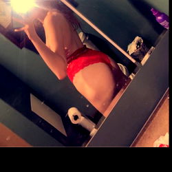 OnlyFans Model Ajelxsmith in a Bathroom Mirror