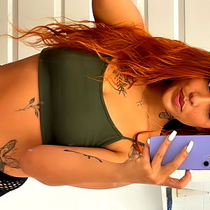 h o n e y ๐ฏ photo