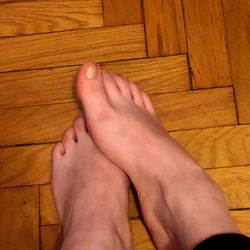 Alice from Italy, Toes Only