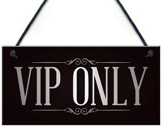 Scarlet Top 19% photo