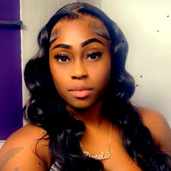 Assy Butt: A Glamorous OnlyFans Model