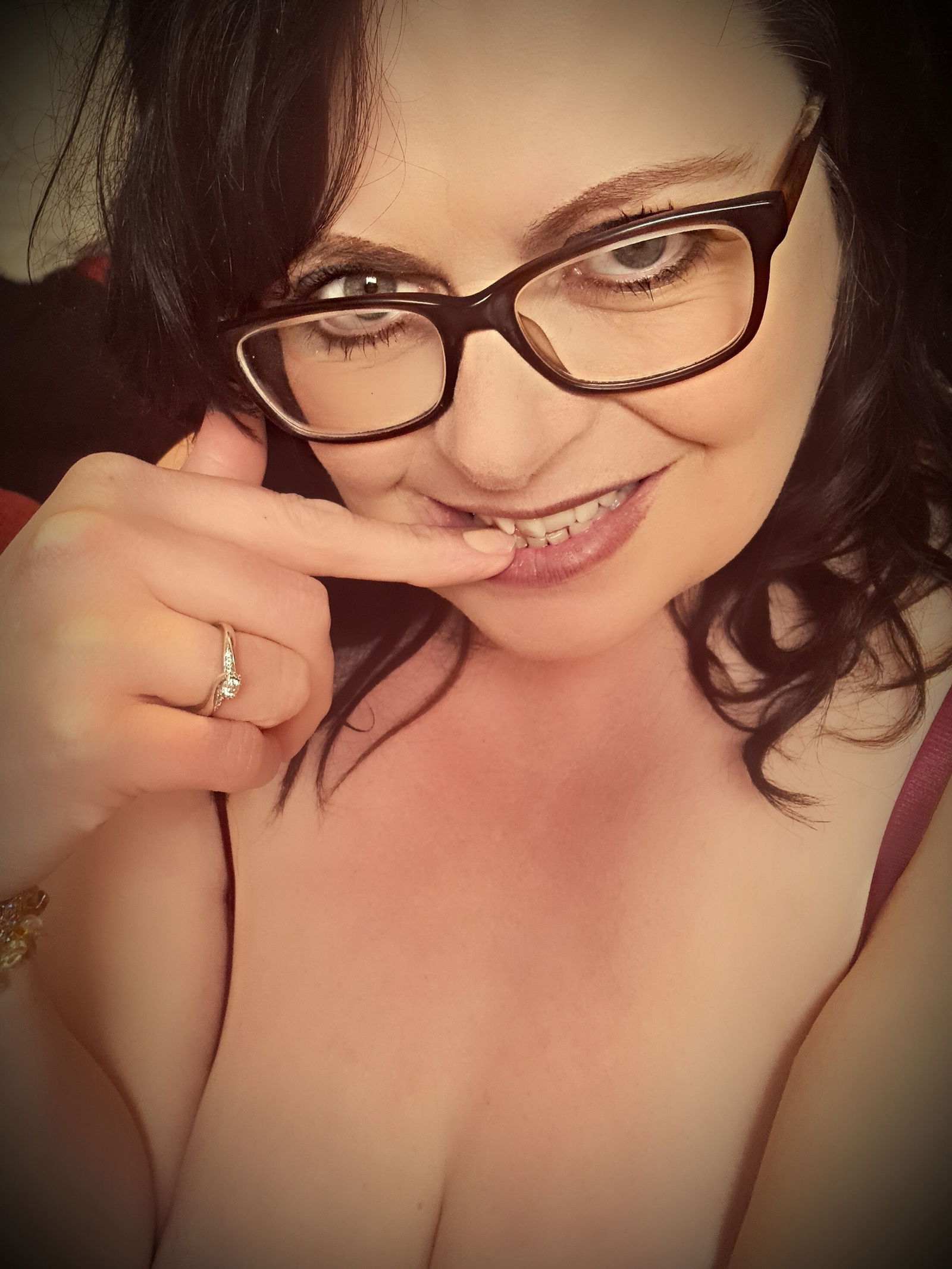 Mature Busty MlLF - 44J Natural Tits photo