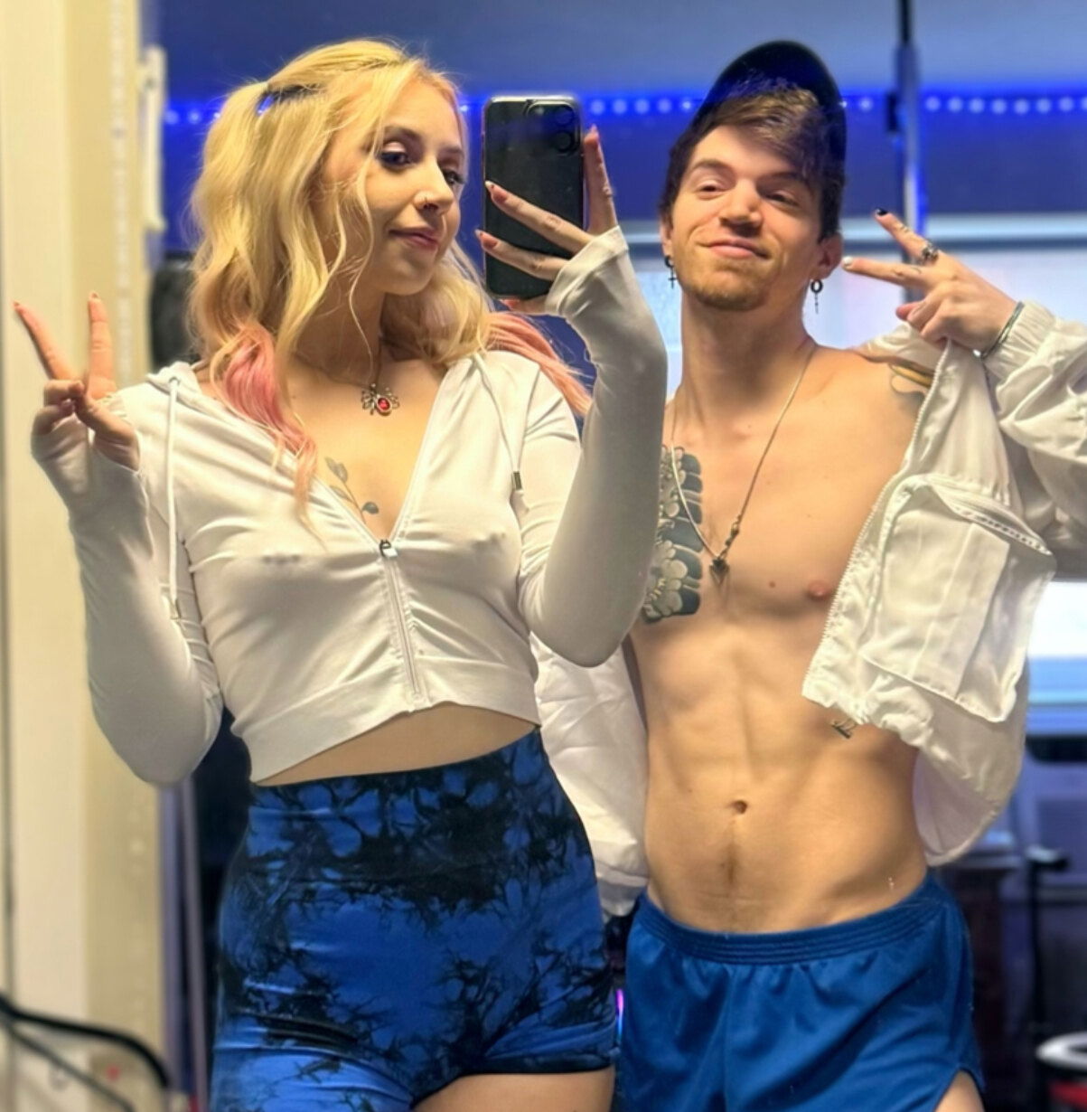 Dick Down ViVi photo