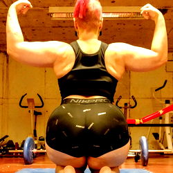 Nightfall 💪 NUDE POWERLIFTER FREE 💪 photo