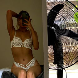 OnlyFans Model 𝐀𝐝𝐲𝐬𝐨𝐧 𝐋𝐞𝐞 - Australia