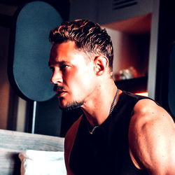 Ferdinand Diego VIP photo