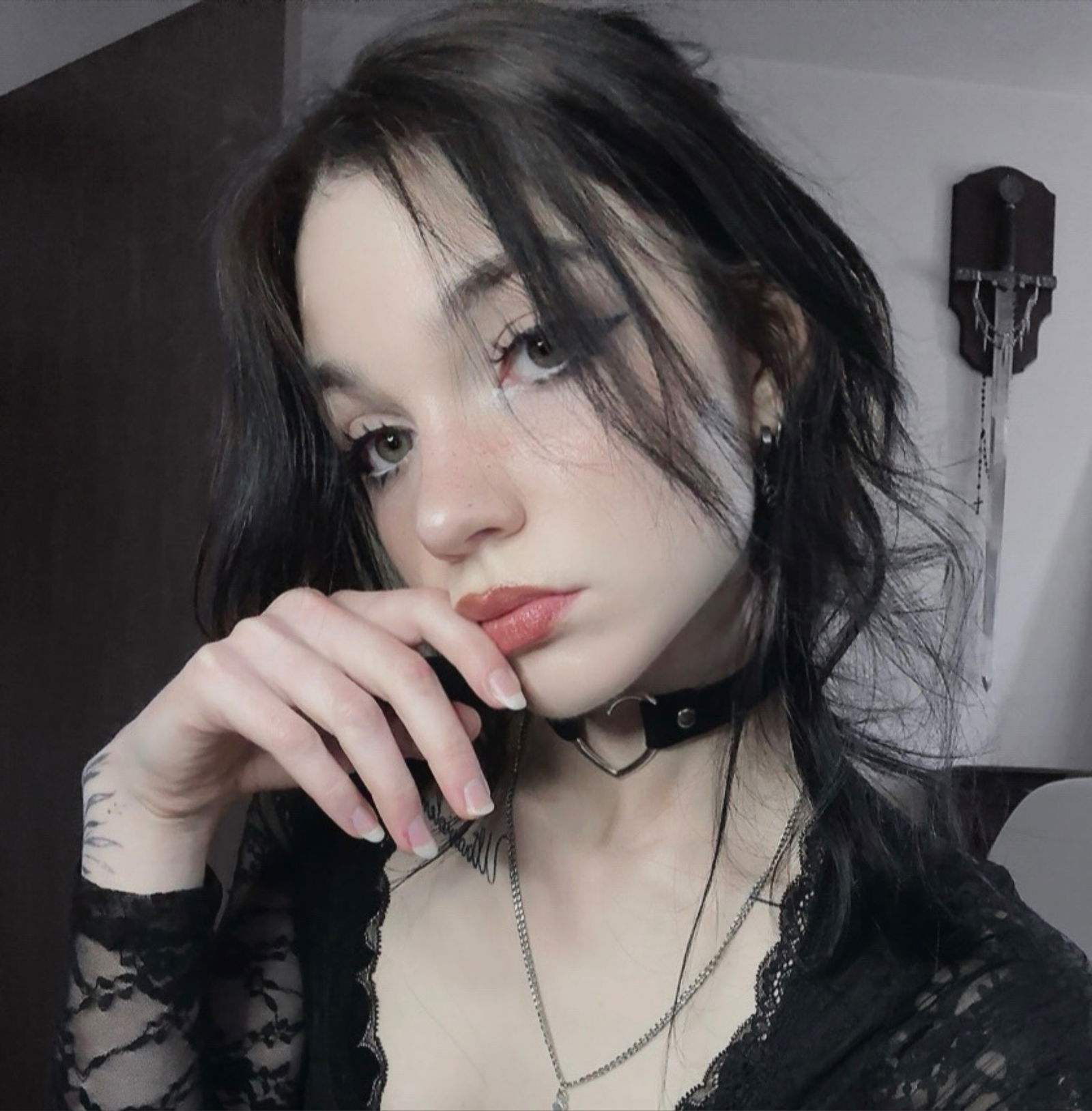 𝑬𝒔𝒕𝒉𝒆𝒓 𝑫𝒐𝒍𝒍 ♡ photo