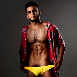 Onlyfans Model Alberth Medina: Beachside Photoshoot