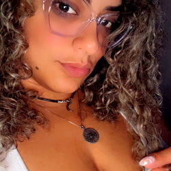 Inanna Ly: The Model with a Dash of Glamour