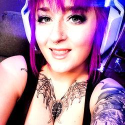 Avid Screamer: Vibrant Gaming Enthusiast