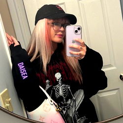 daisea - college gamer girl 🎮 photo