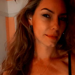 Miaminightsblik - Model Photo