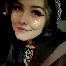 Mischa, a Portland-based OnlyFans model