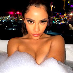 👑 Queen Cyn photo